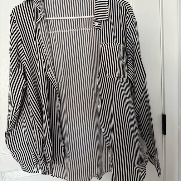 Black and White Striped Button-Up Shirt - Picture 3 of 5